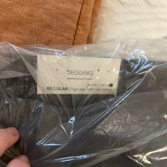 Dark Gray Maurice’s Repreve Black Jeggings - Picture 3 of 4